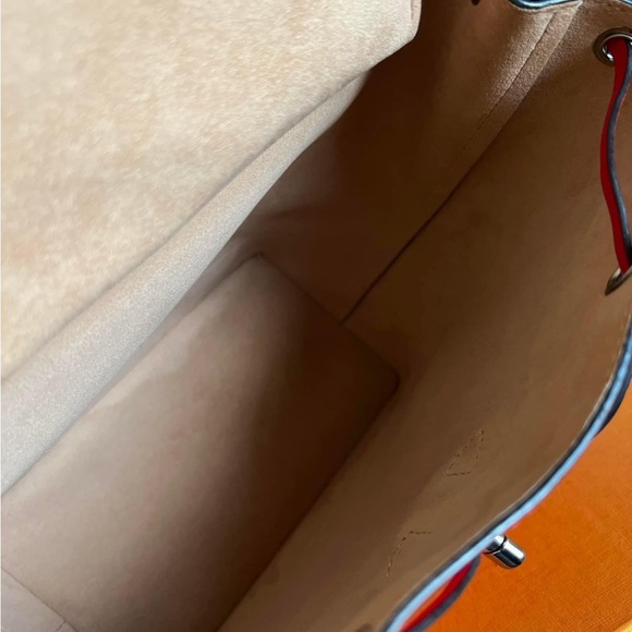 ‼️SOLD on instagram‼️Louis Vuitton Lock me backpack - Picture 10 of 16